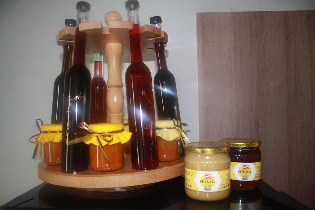 Mönchhof Zur Weinlaubeヴィラ エクステリア 写真